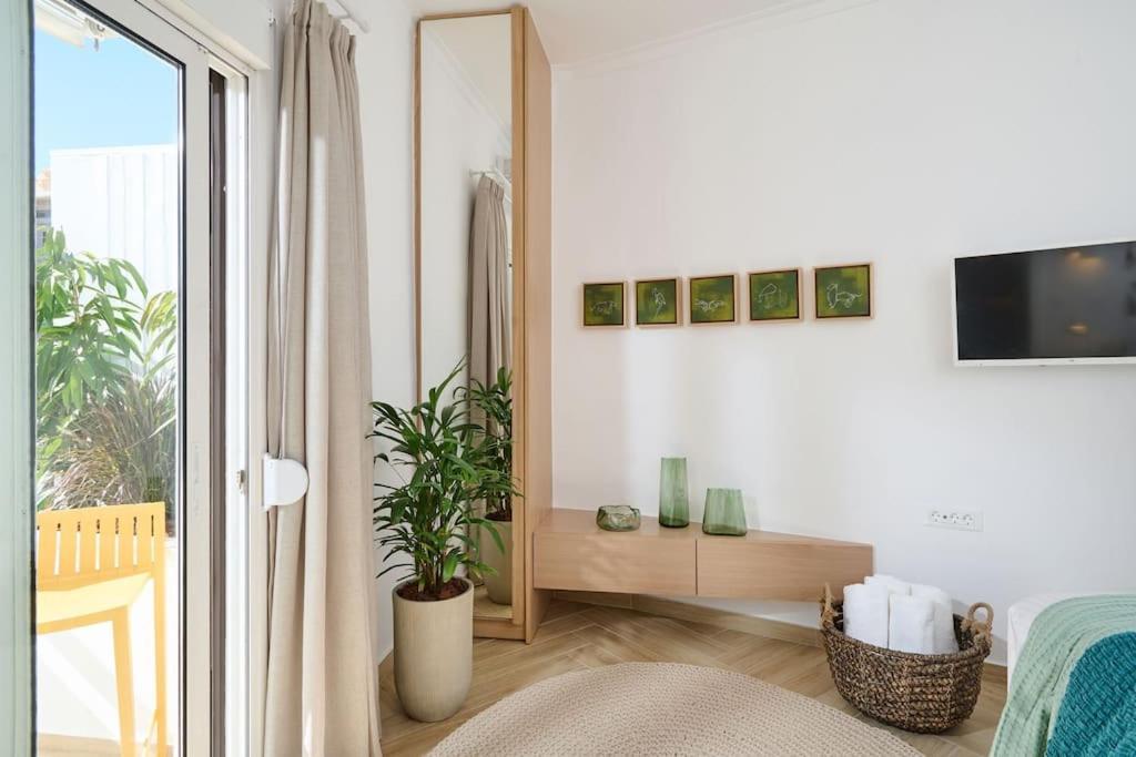 Apartament Kaizen Chania - New Just 350m Away With Private Jacuzzi And Free Parking! Chania (Crete)